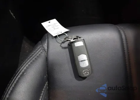 2018 Mazda Mazda3 Touring z USA, uszkodzony, nr VIN 3MZBN1L36JM167965